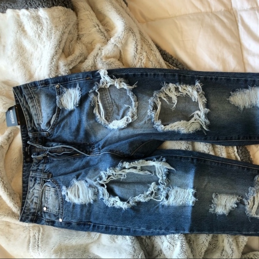 distressed mom jean